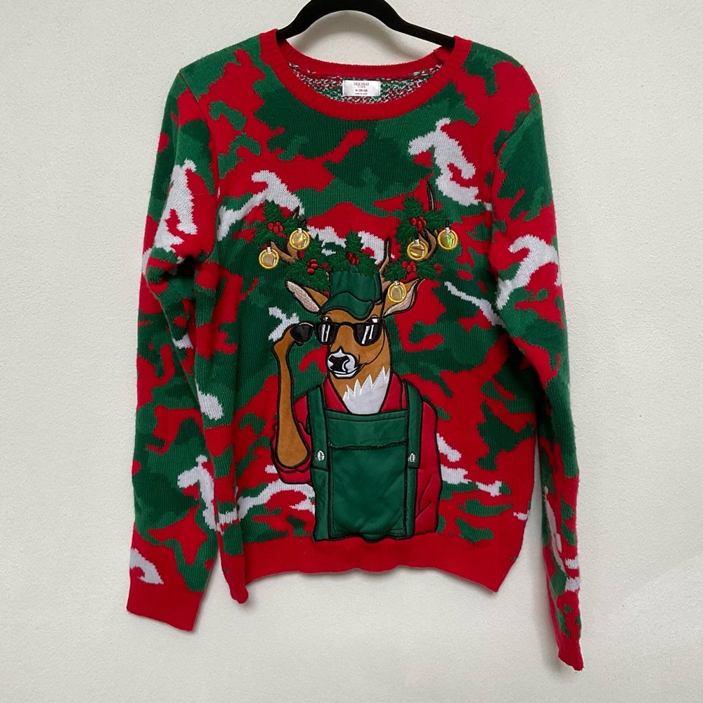 Holiday Time Red, Green, White Camo Reindeer Beer Holder Sweater Med Christmas